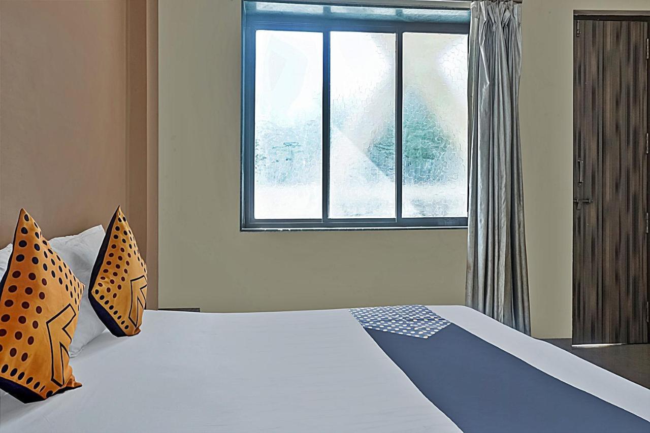 Oyo Flagship 75444 Hotel Kinara Lodging & Boarding Mangvadi Eksteriør billede