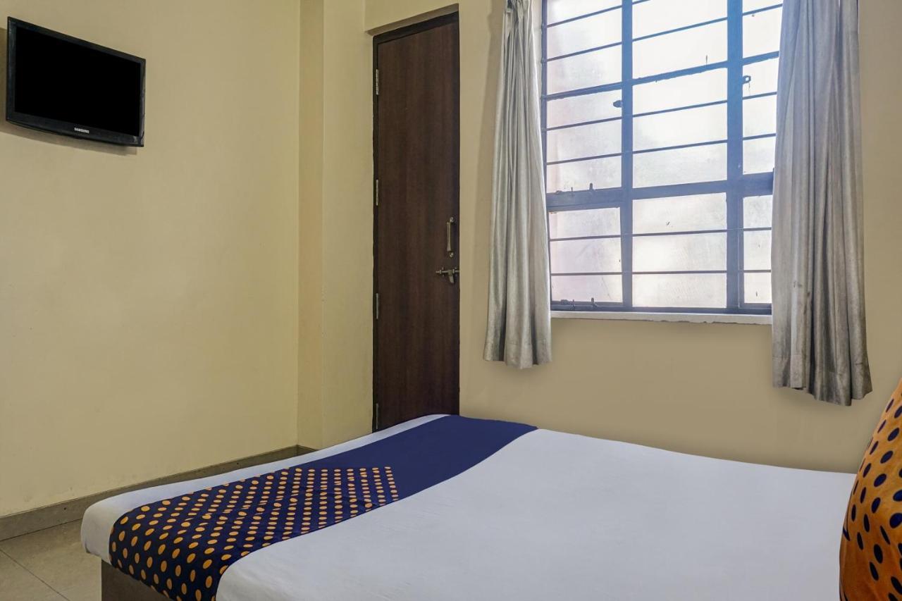 Oyo Flagship 75444 Hotel Kinara Lodging & Boarding Mangvadi Eksteriør billede